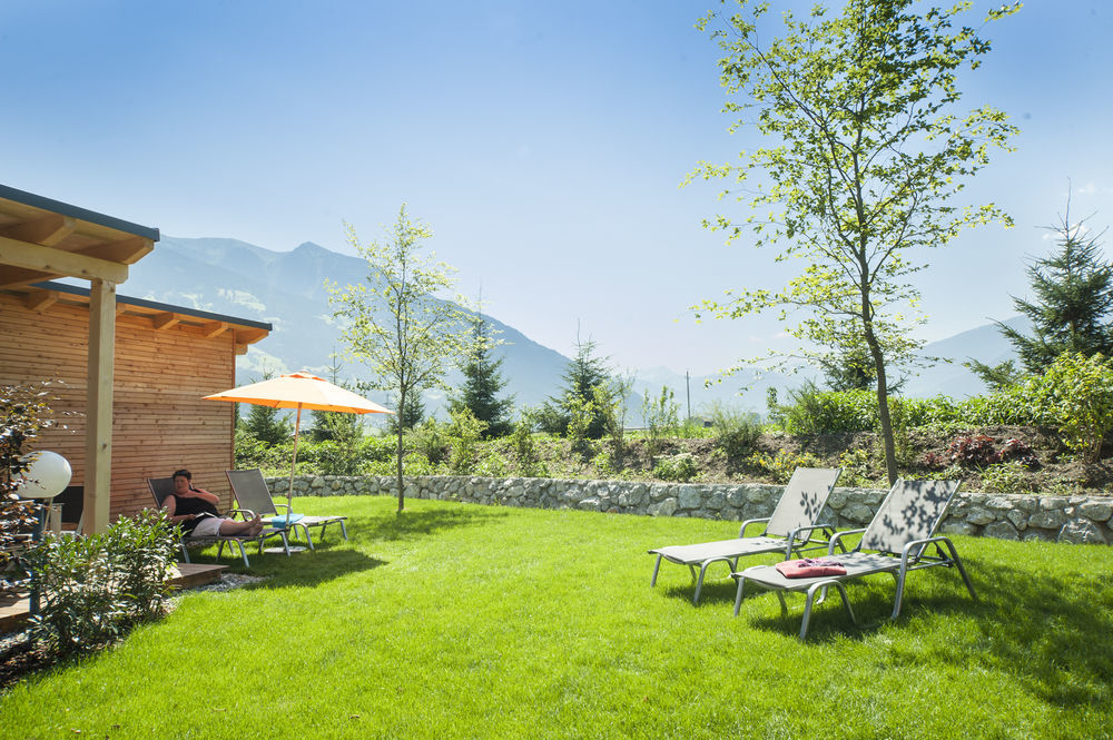 Natuerlich Hell. Aparthotel & Camping Fuegen Exterior photo