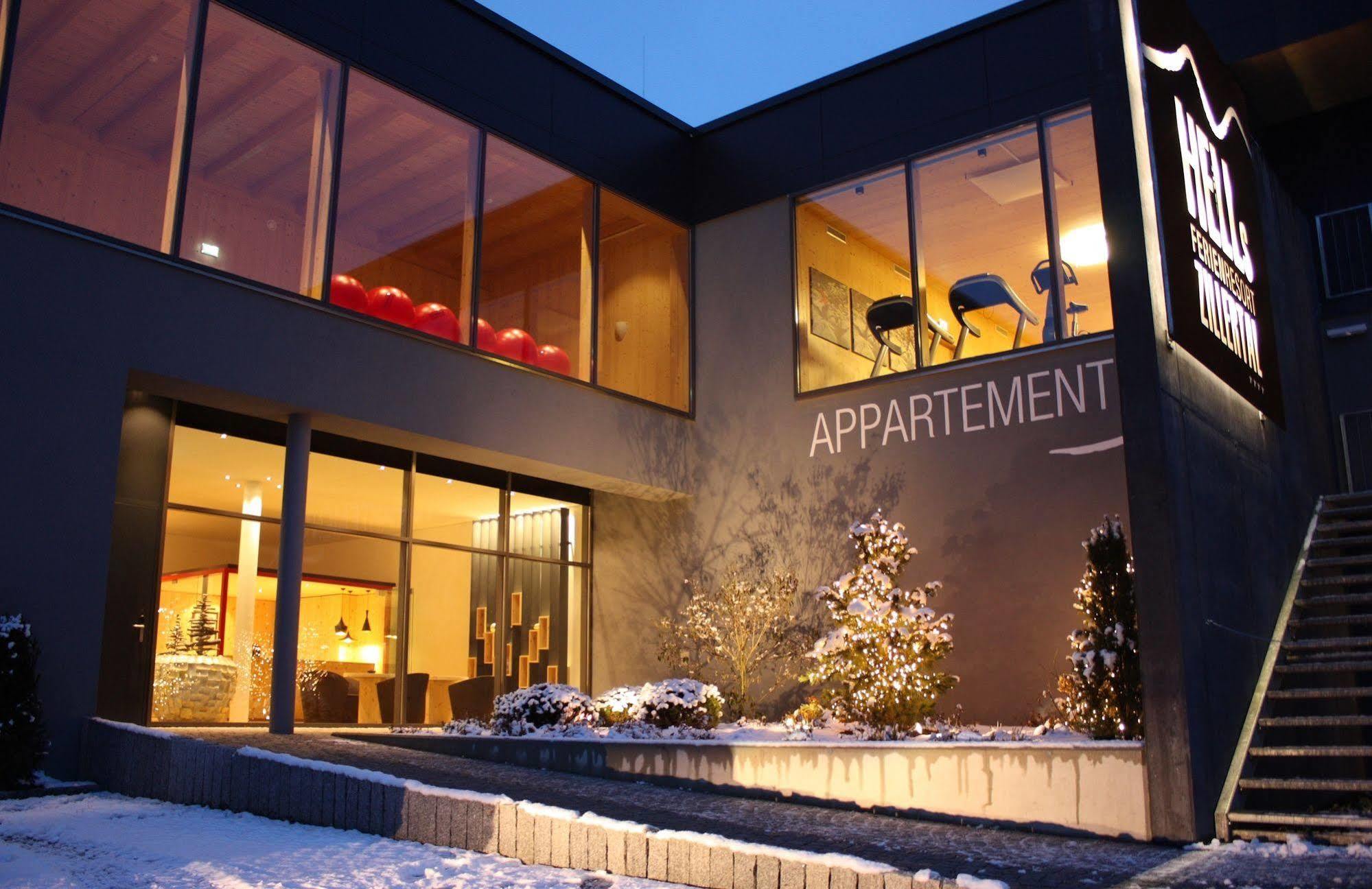 Natuerlich Hell. Aparthotel & Camping Fuegen Exterior photo
