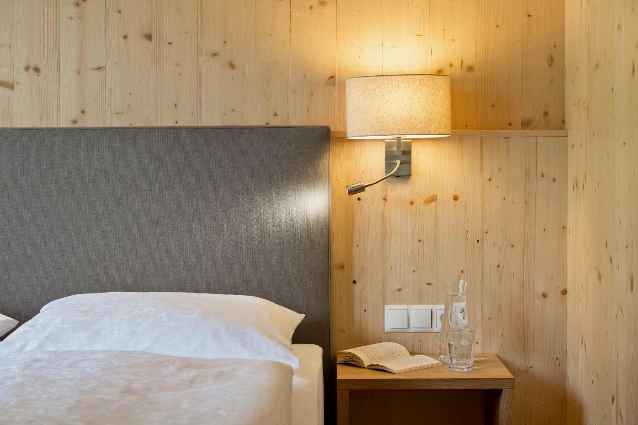 Natuerlich Hell. Aparthotel & Camping Fuegen Exterior photo