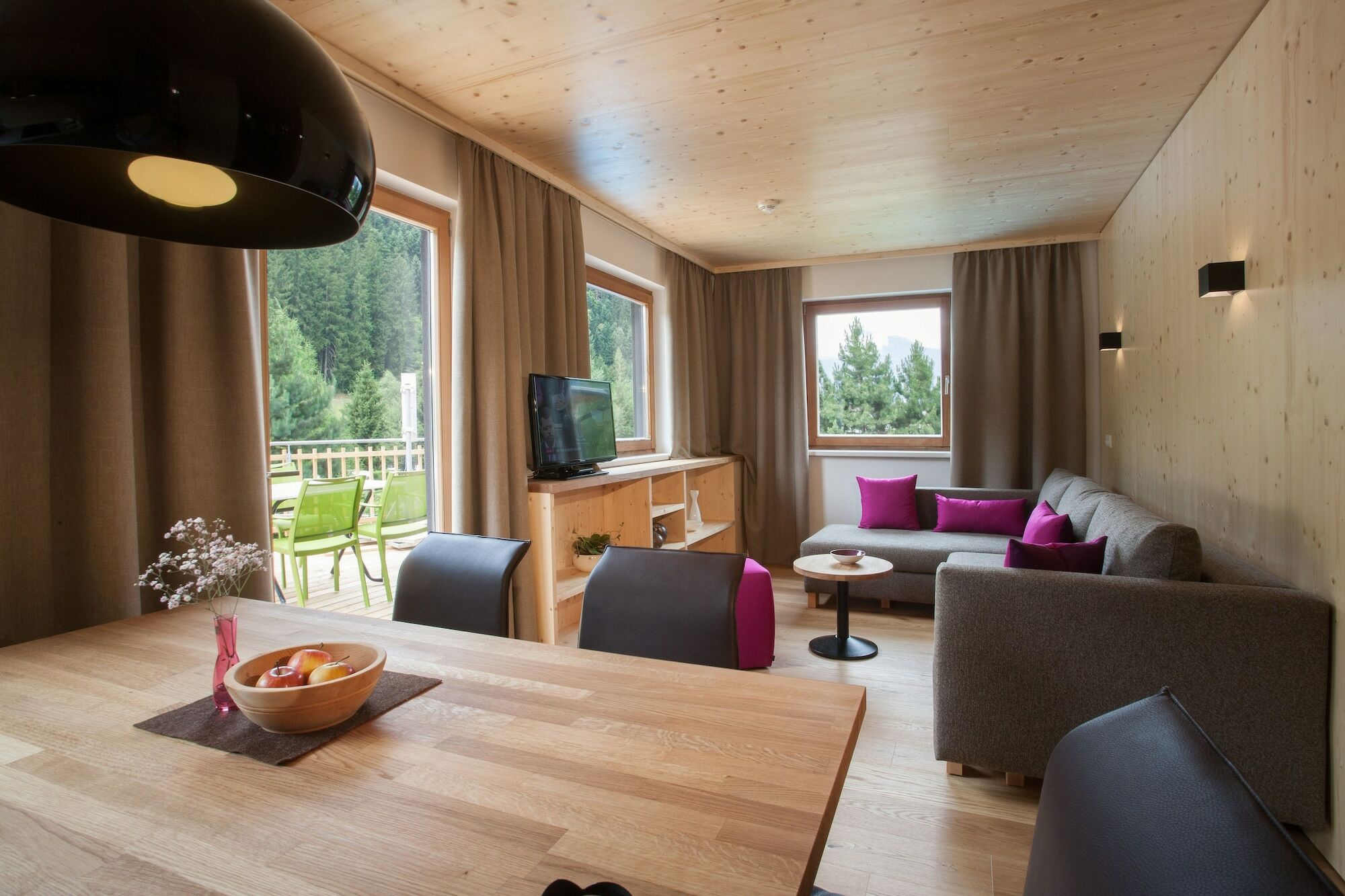 Natuerlich Hell. Aparthotel & Camping Fuegen Exterior photo